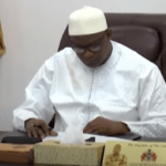 Maîtrise des dépenses publiques : Adama Barrow impose un gel des missions non essentielles