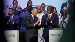 Nairobi : Emmanuel Macron a-t-il débordé?