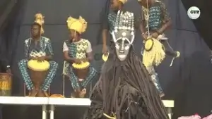Bougueurabou et masques sacrés « KOUMPO » : Les esprits dansent à la Biennale de Toubab Dialaw